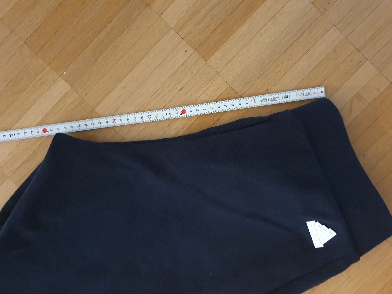 Adidas Hosen: Adidas Trainingshose, Dreiviertel – Gebraucht aus Laufenburg von megane1959 2