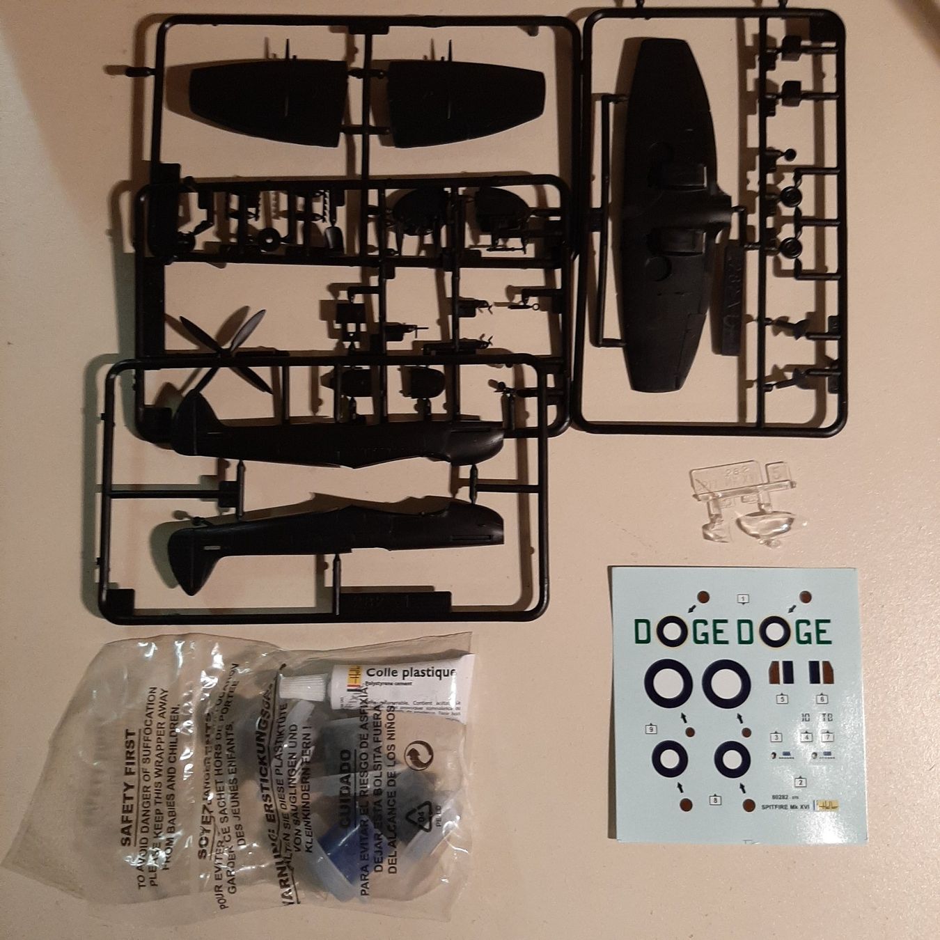 Heller Kit di modellismo & Modellini statici: 2048 ... Supermarine Spitfire Mk XVI e ... Heller 80282 – Usato da Bonstetten venduto da Benibanny59 2