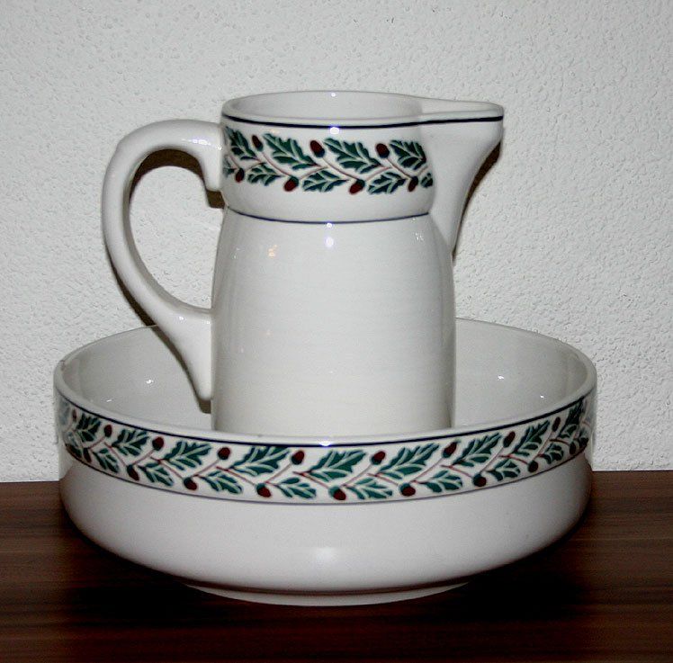 Services de table: Keramik - Waschgarnitur/Set antik, Dekor Eichenlaub /um 1920 – D'occasion à Weggis par Mylemontree 2