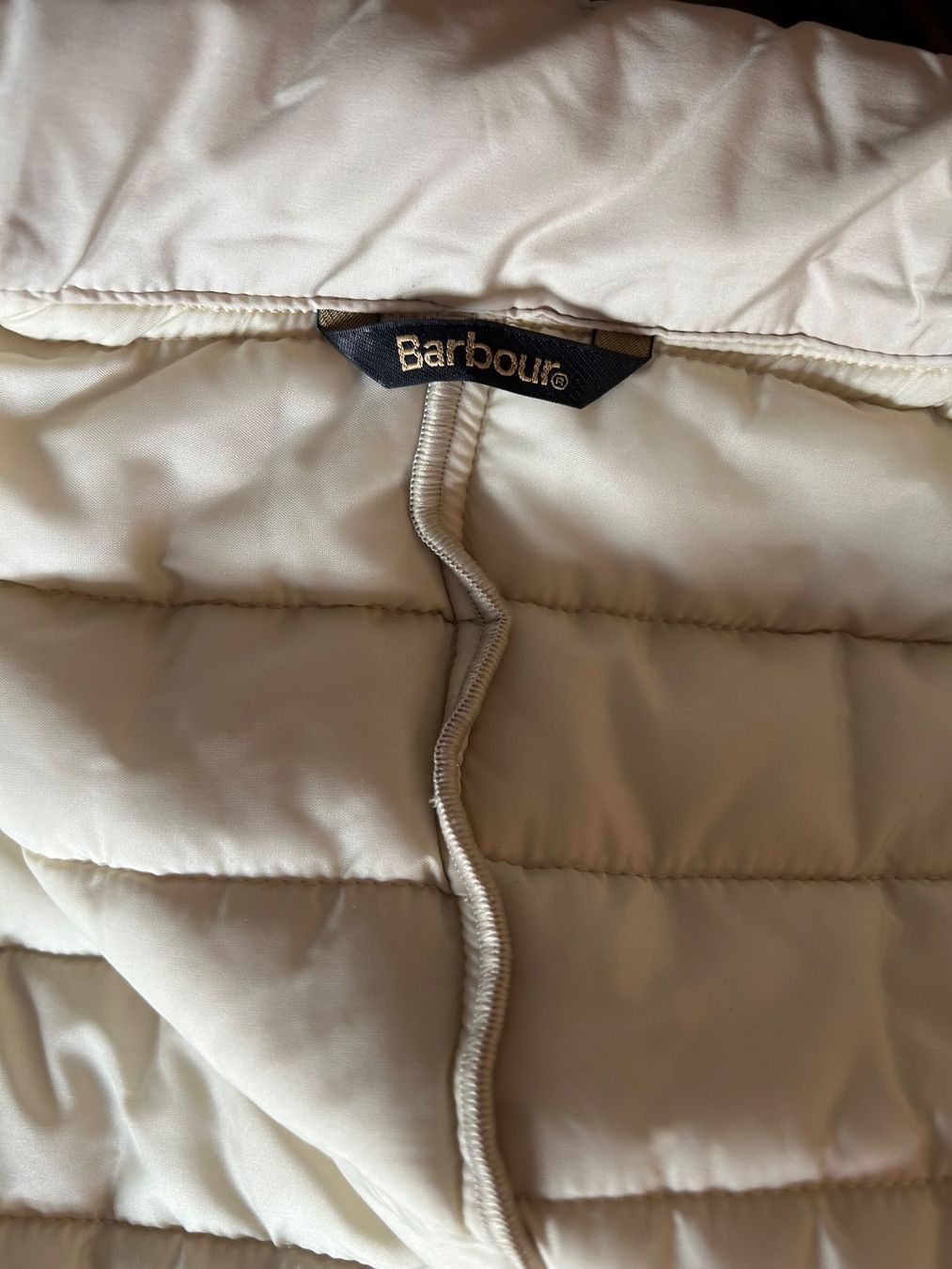 Barbour Giacche: Veste Barbour – Nuovo (secondo la descrizione) da Lausanne venduto da dia_2dtc 3