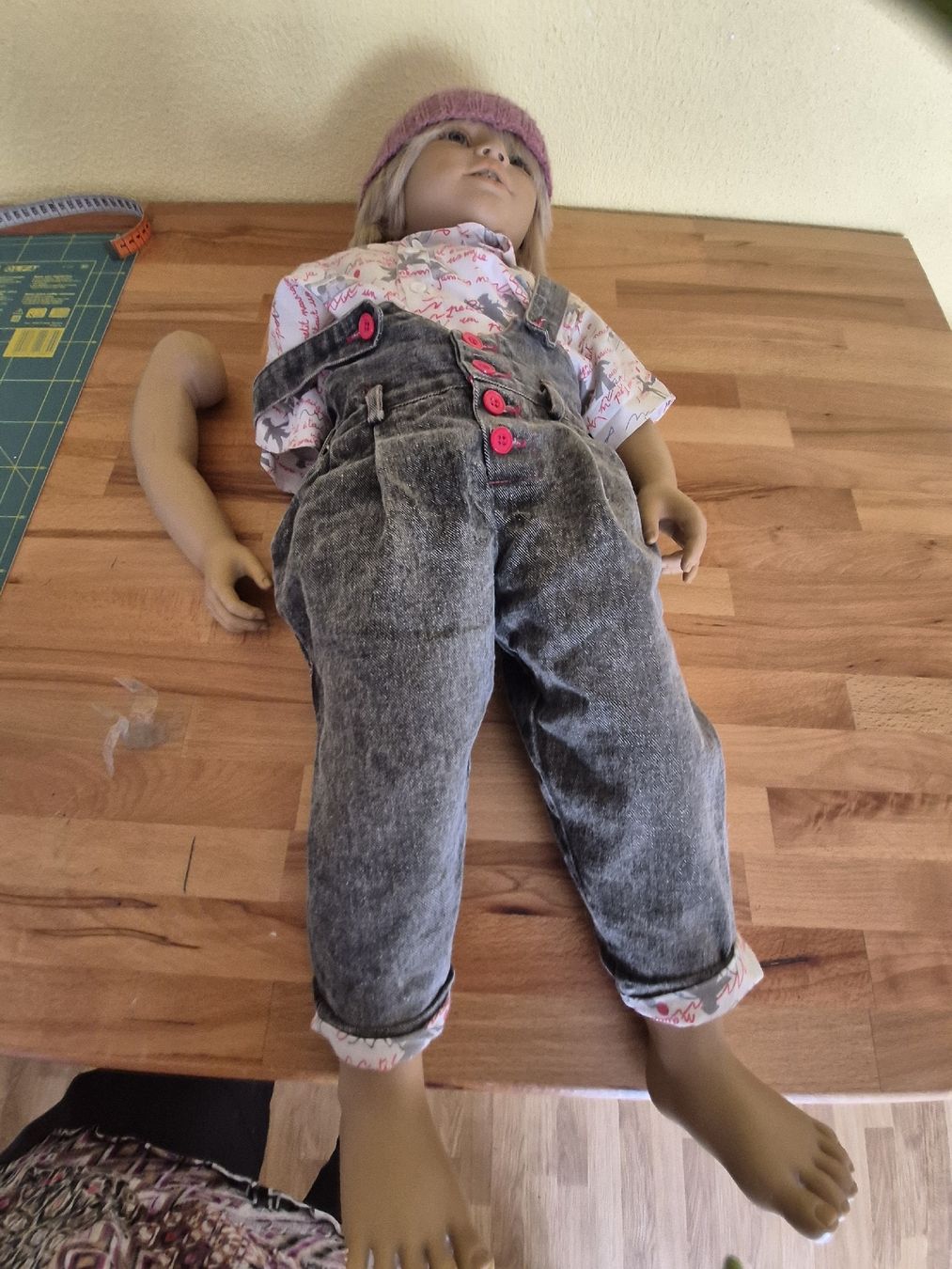 Annette Himstedt Bambole: Annette Himstedt Puppe, 74cm, ein Arm defekt – Difettoso da Möriken AG venduto da Vandine 1