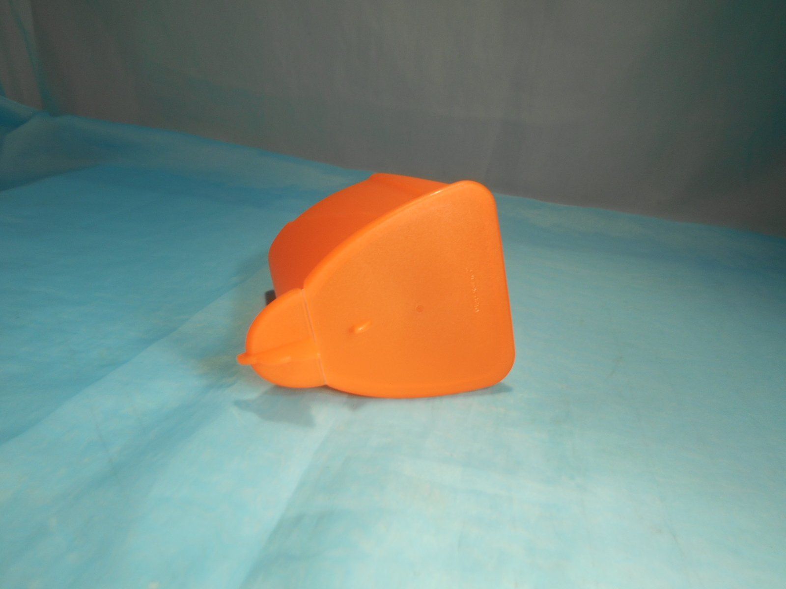 Tupperware Contenitori & Simili: Tupperware Behälter, "Junge Welle", orange – Nuovo (secondo la descrizione) da Bellach venduto da JingleCherry 2