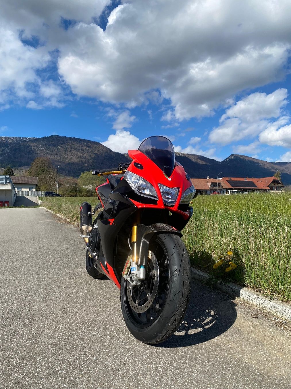 Aprilia Strada: Aprilia RSV4 Factory 2010 – Usato da Worben venduto da Liviogeelhaar 2