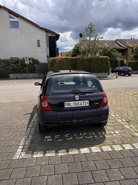 Renault Automobili: Renault Clio 1.2 16V 75PS mit MFK – Usato da Reinach BL venduto da ConFa 1