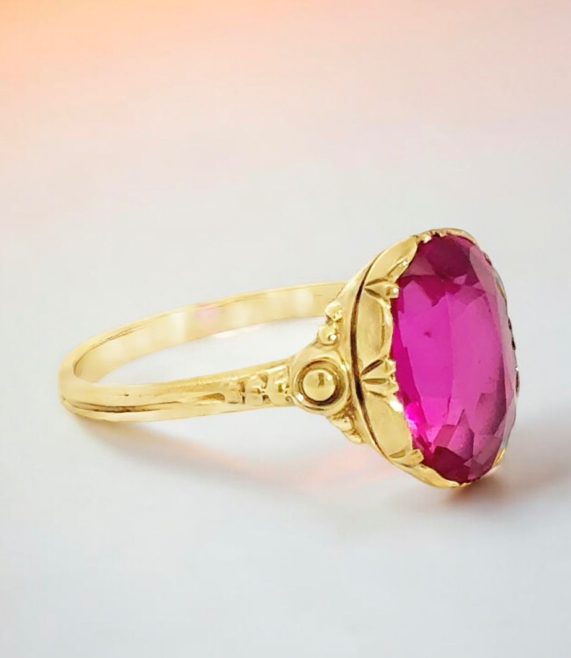 Anelli: Sale!Antik Gold Ring mit ca. 4.5ct. Synth Rubin – Usato da Embrach venduto da marufa 2