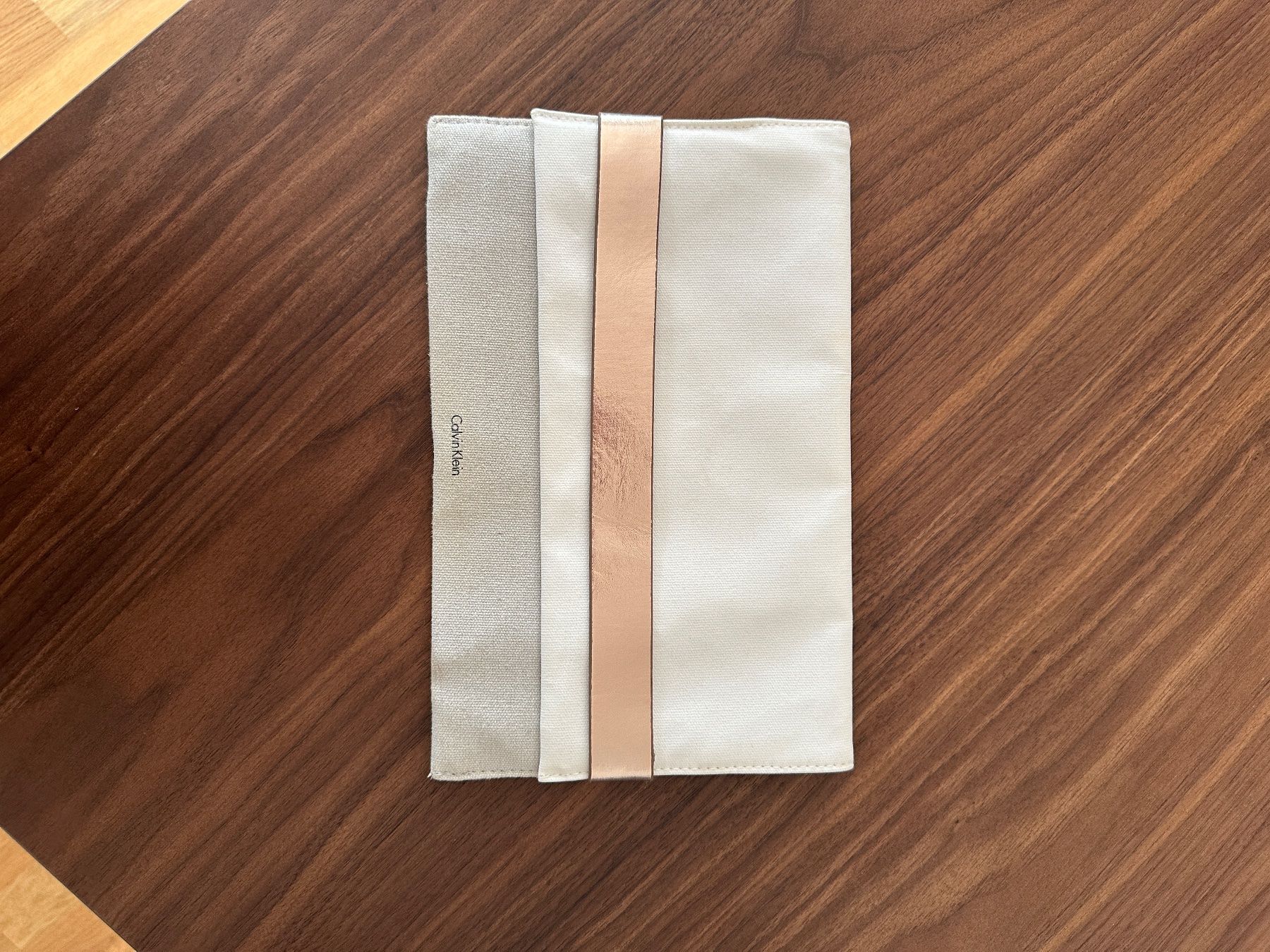 Calvin Klein Sacs femmes: Calvin Klein Clutch – D'occasion à Erlenbach ZH par dil_86ng