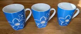 Lot de trois tasses avec motifs