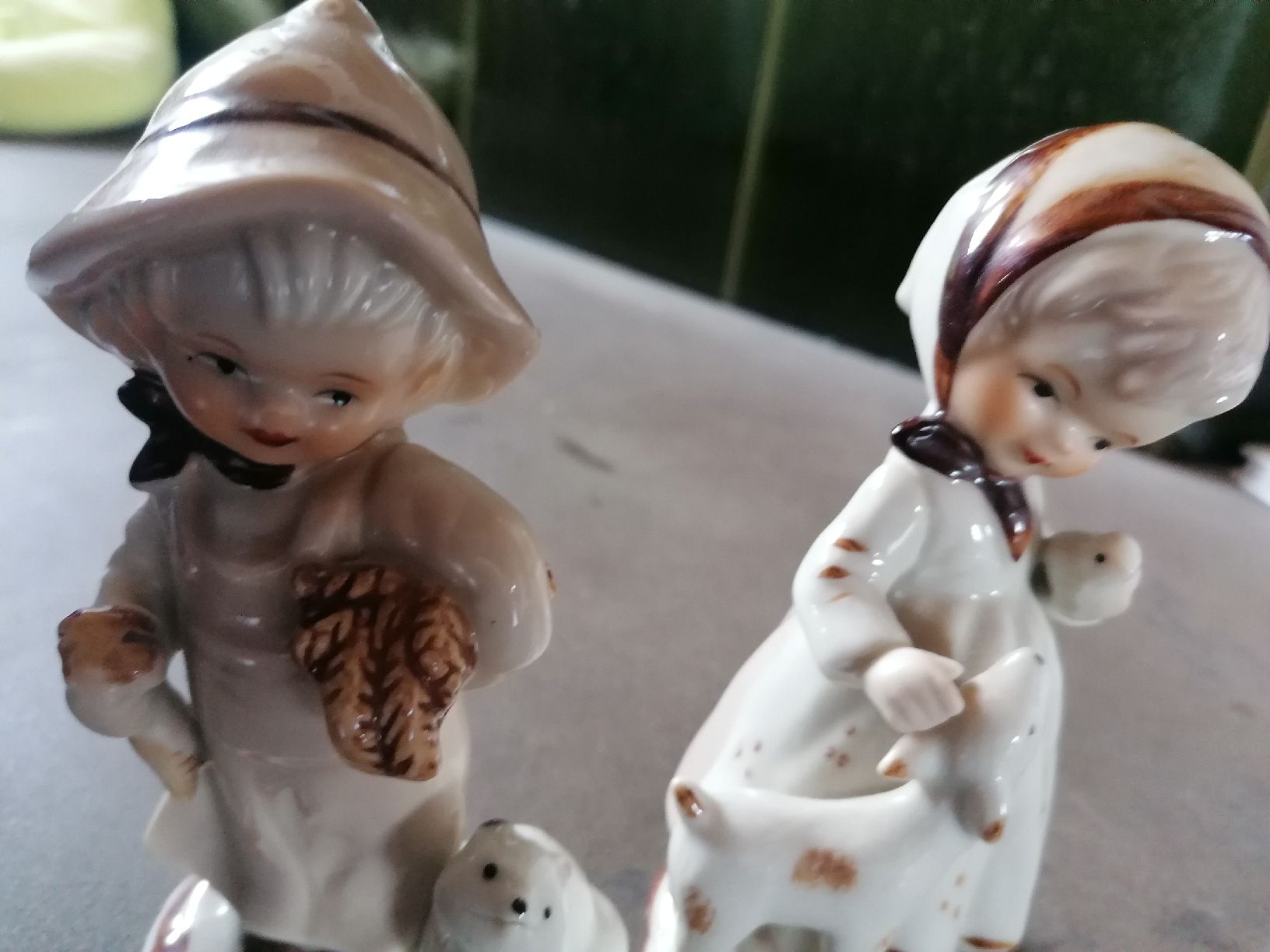 Statuette: 2 schöne Figuren Junge und Mädchen  – Usato da Brittnau venduto da Elefant7 2