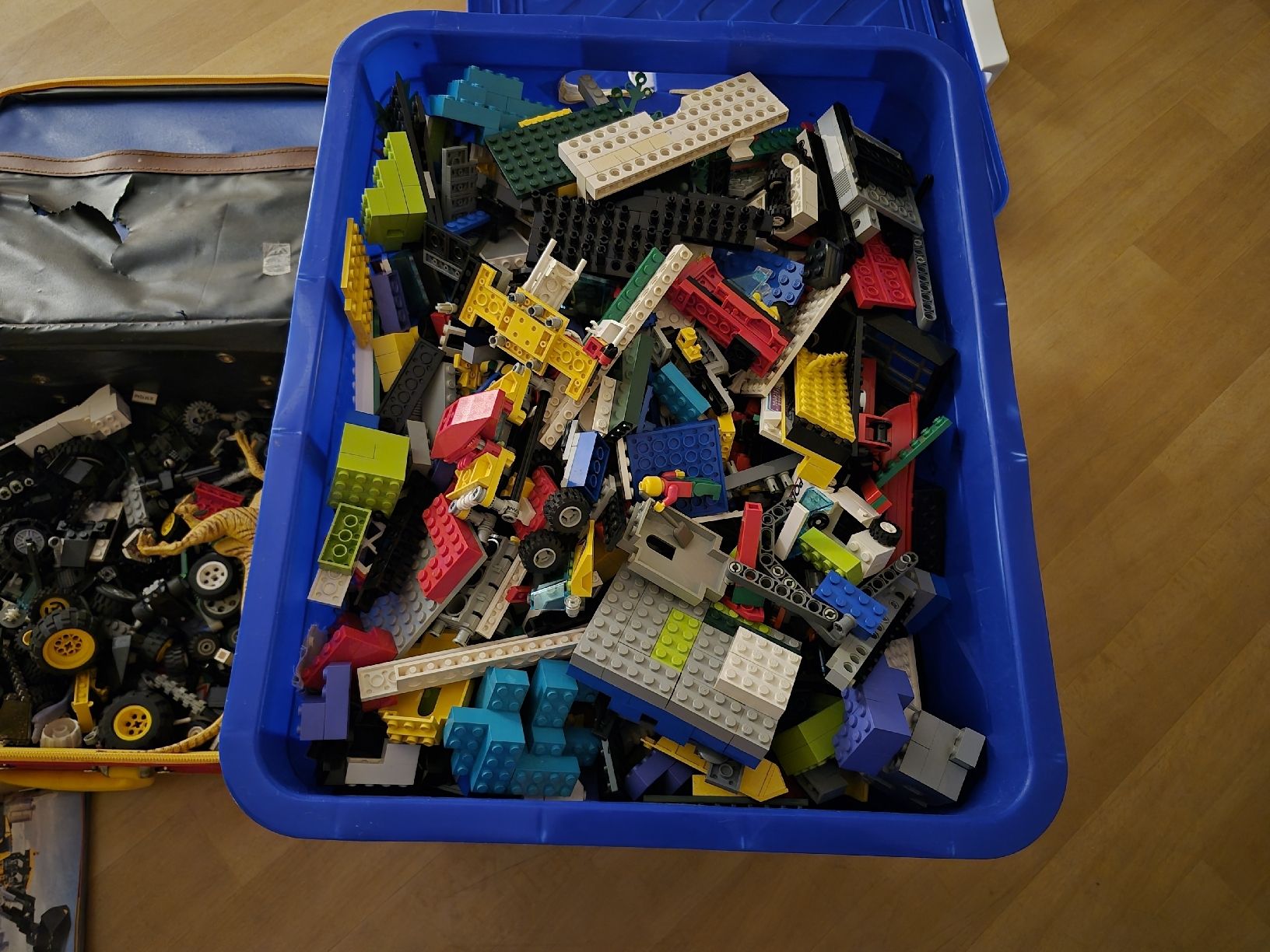 Lego Baukästen: Gebrauchte Lego. – Gebraucht aus Dielsdorf von BARDARRU 1