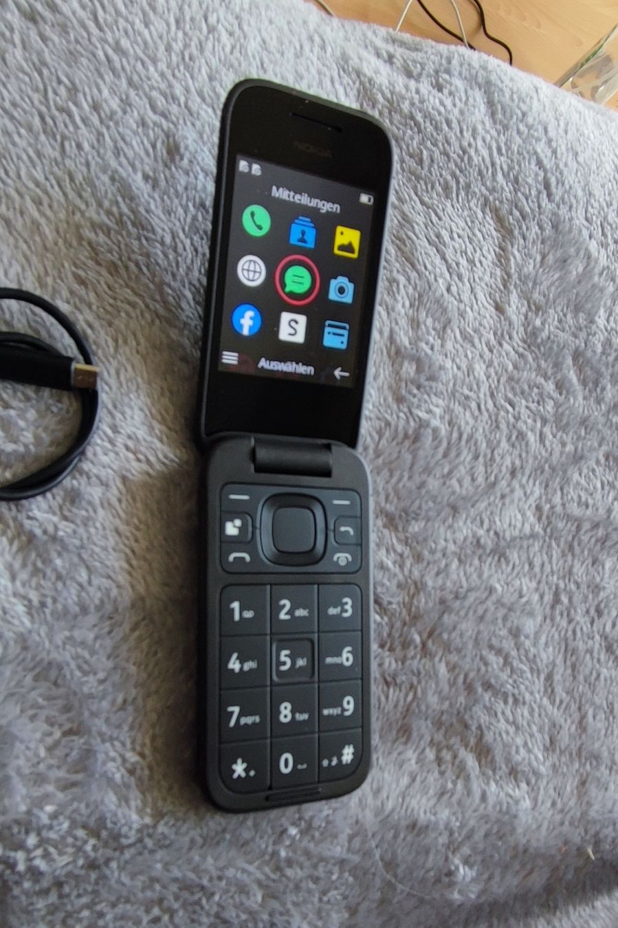Nokia Telefoni cellulari / Smartphones: Nokia 2660 Flip Dual Sim 4G – Usato da Zollikofen venduto da zar_j67f 3
