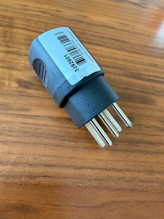 T15 Stecker schwarz 2