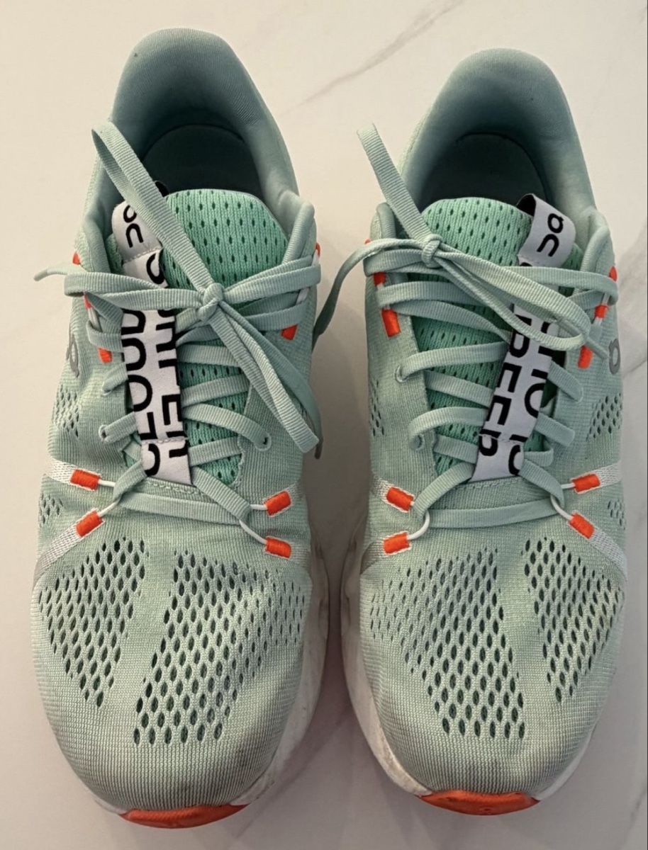 On Chaussures hommes: On Running Schuhe Modell Cloud Surfer, Gr. 45 – D'occasion à Bremgarten AG par pat_dkg5