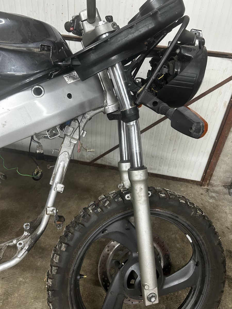 Yamaha Sonstige: Yamaha tdr 125 pour pièces – Gebraucht aus Ollon VD von sch_9qv7 2