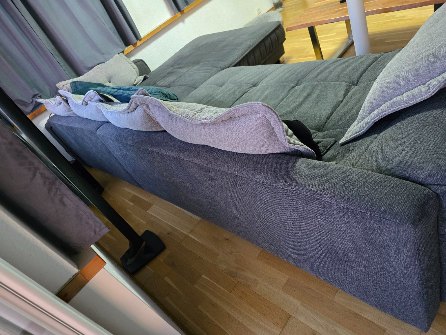 Divani: Riesiges & mega gemütliches XL Ecksofa (Anthrazit/Grau) – Usato da Walzenhausen venduto da celinanuni 3