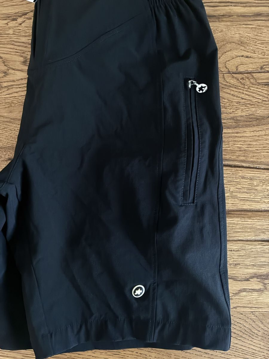 Assos Pantaloni: kurze Assos Hose – Usato da Solothurn venduto da veylo 2