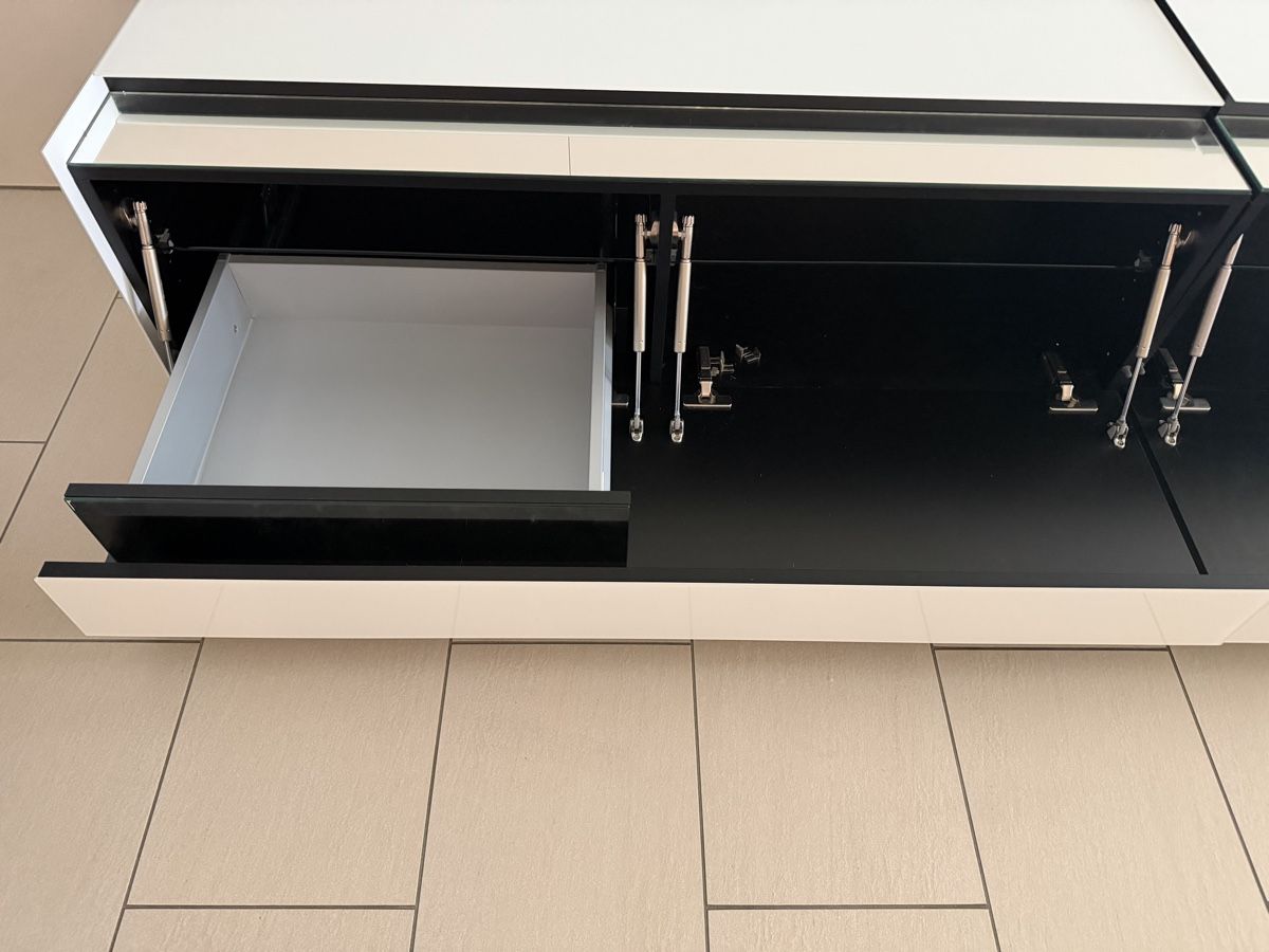 Spectral TV Möbel: SPECTRAL COCOON SIDEBOARD – Gebraucht aus Rapperswil SG von Whitecielo 3