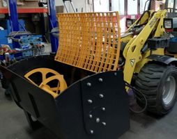 Betonmischer Razoparts Traktor Pneulader