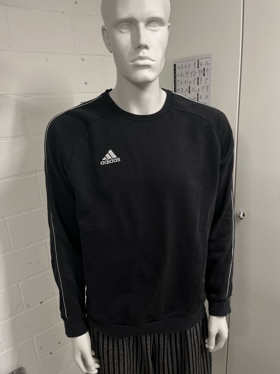 Adidas Pullover & Sweatshirts: Adidas Core 18 Trainingspullover XL - Top Zustand! – Gebraucht aus Würenlos von jam_mv8g