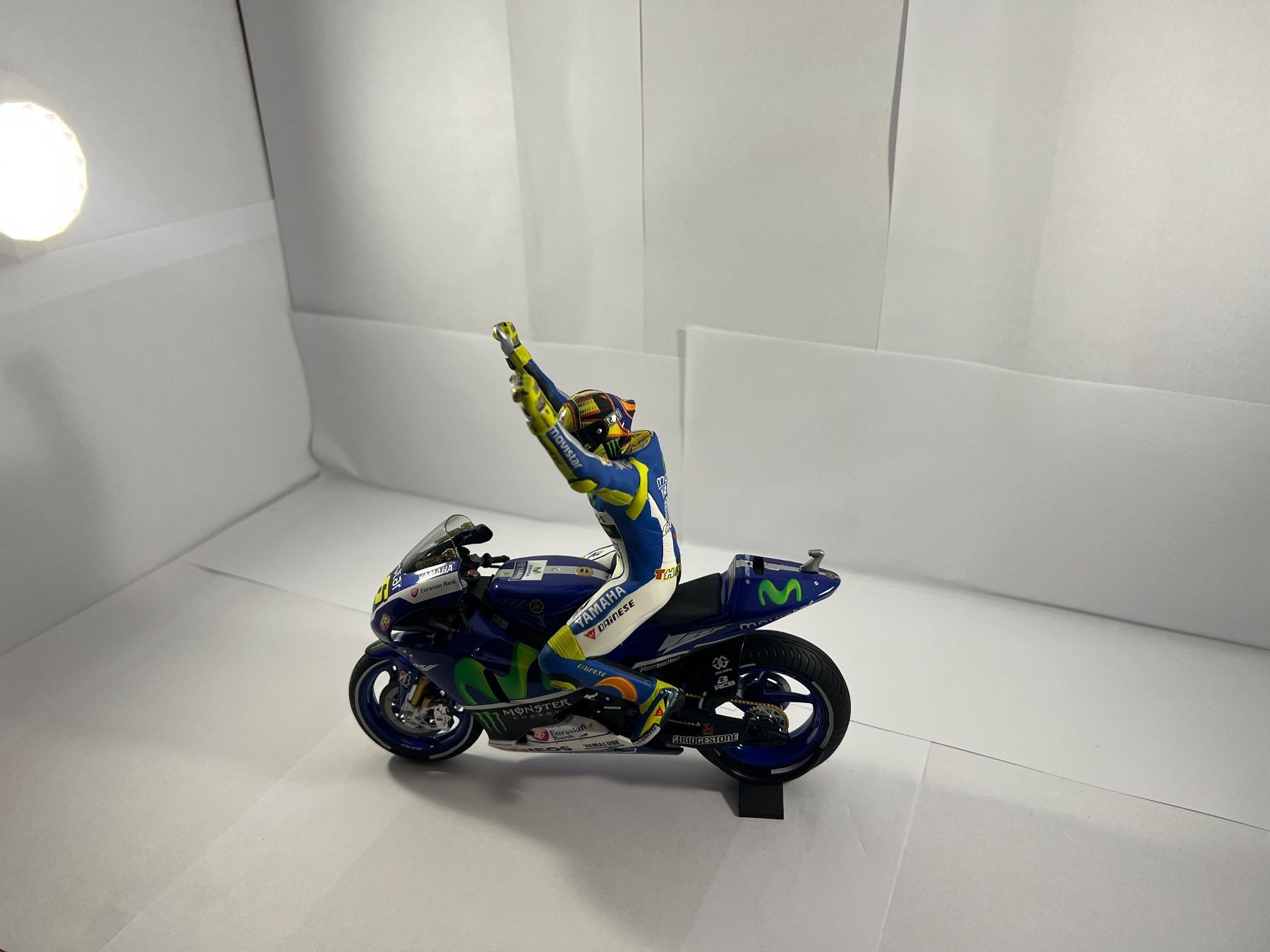 Minichamps Kit di modellismo & Modellini statici: Valentino Rossi Lot 16 – Usato da Sergey venduto da Mascotte00 2