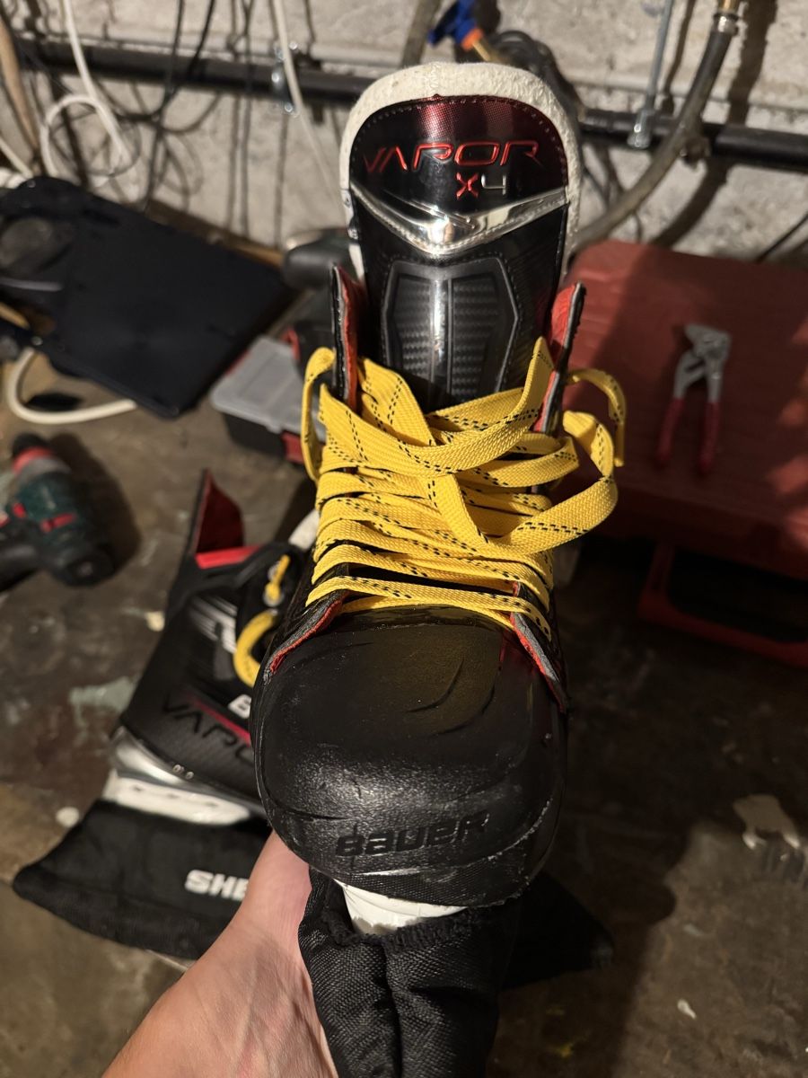 Bauer Pattini da ghiaccio: Bauer Vapor Hyperlite Eishockeyschuhe  – Usato da Widnau venduto da kev_hr6l 1
