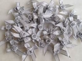Noeud ruban brillant + rose 3 cm ARGENT