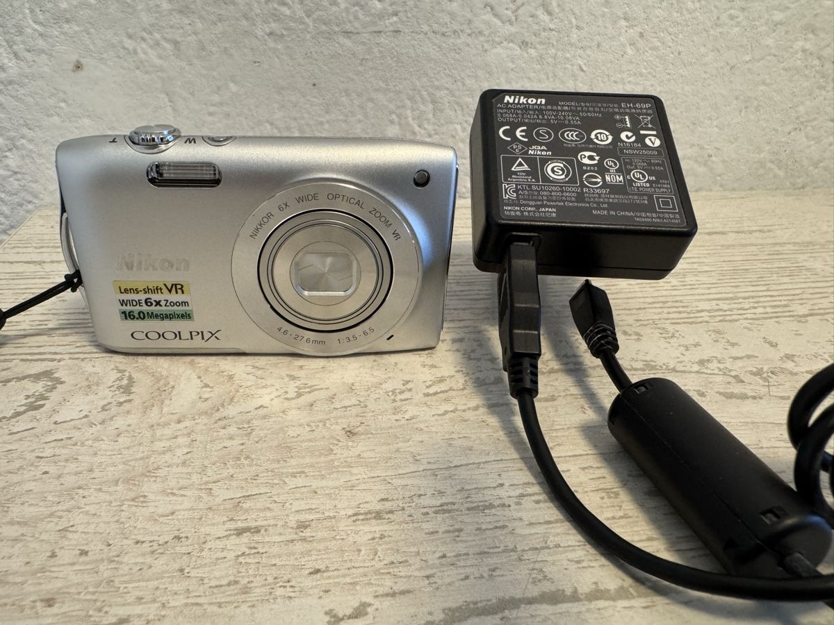 Coolpix Fotocamera: Nikon coolpix s3300 Digitalkamera – Usato da Zunzgen venduto da milesdavis76 1
