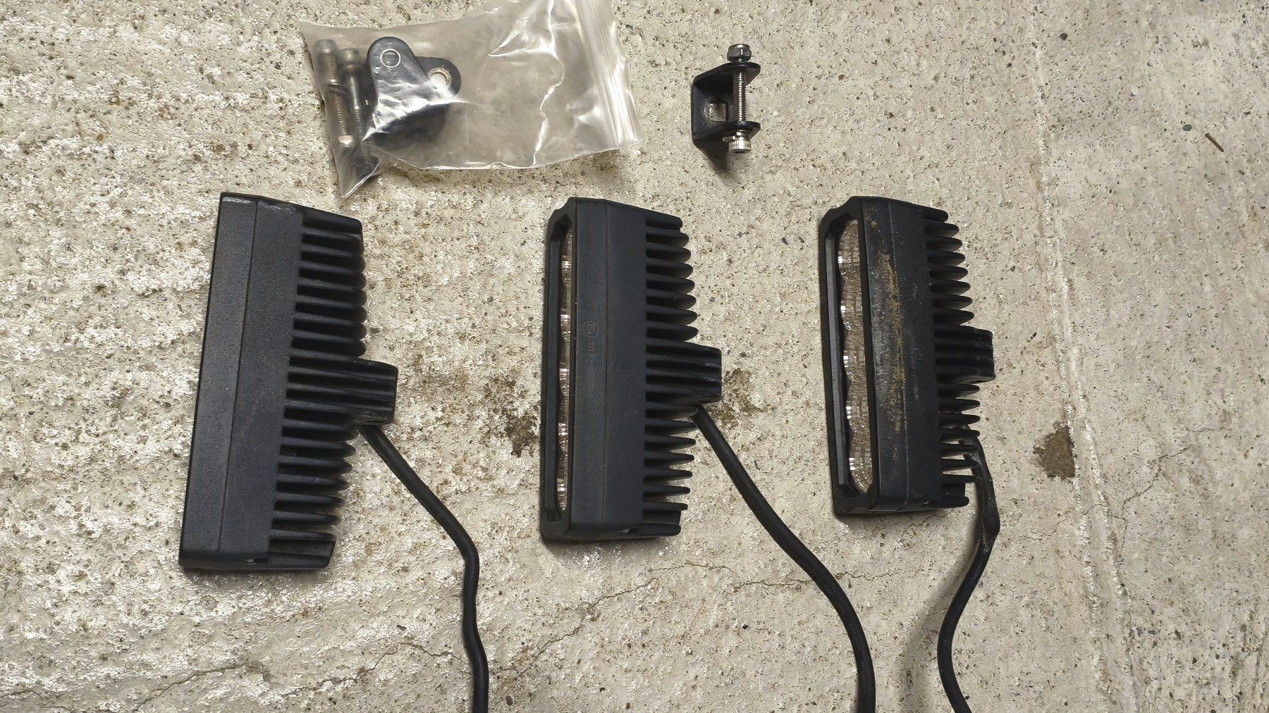 Fari: LED Strahler 12V inkl. Halterung / 3 Stk. – Usato da Wislikofen venduto da Noco1 1