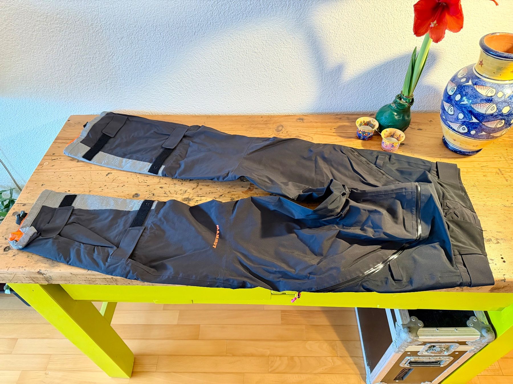 Mammut Pantaloni: Mammut Eiger Extrem Gore-Tex Pro Hardshellhose Damen Gr. 36 – Nuovo (secondo la descrizione) da Stäfa venduto da Bibi2 2