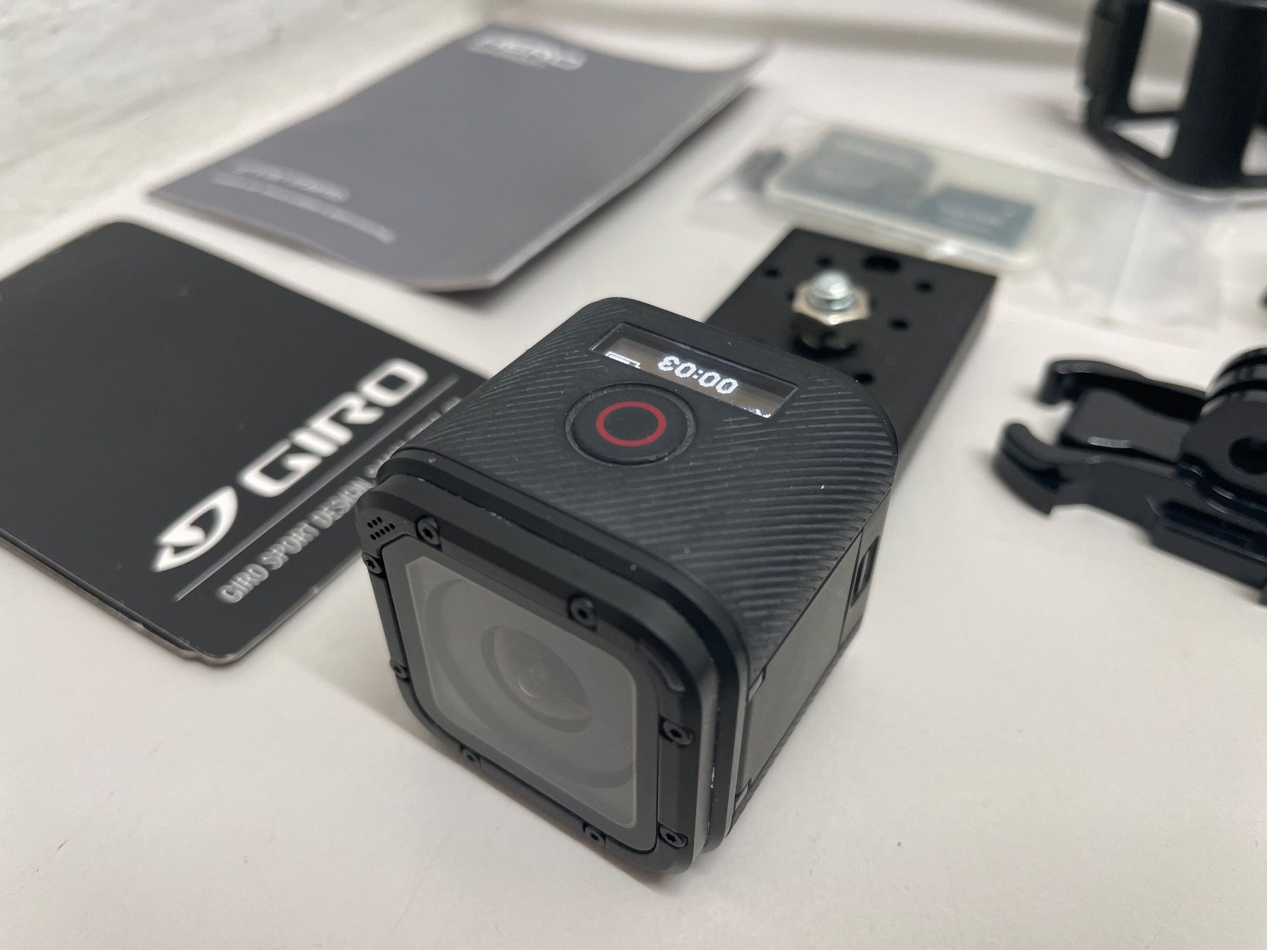 Gopro Action Cam: GoPro hero 4 session mit diversem Zubehör – Usato da Niederdorf venduto da LeptonAG 1