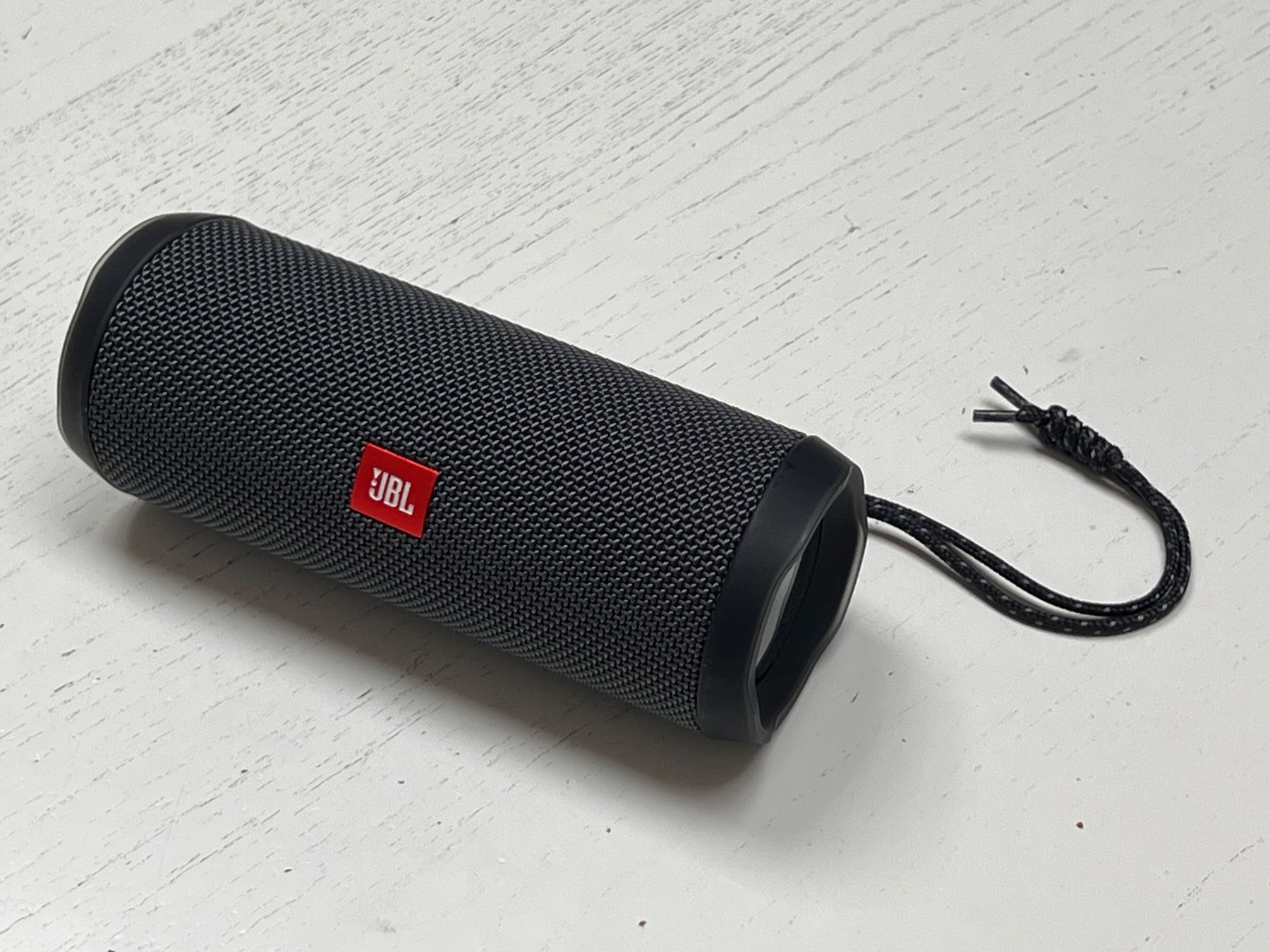 JBL Lautsprecher: JBL Flip Essential 2 Bluetooth Lautsprecher - Schwarz – Gebraucht aus Zürich von Octopus-275