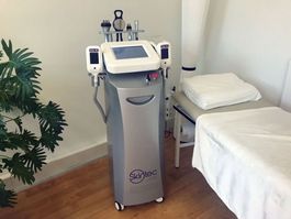 Kryolipolyse Skintec inkl Kavitation & RF