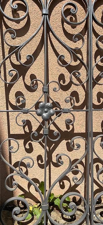 Gitter & Roste: Fenstergitter mit Blumen – Gebraucht aus Niederwil SO von mel_m788 1