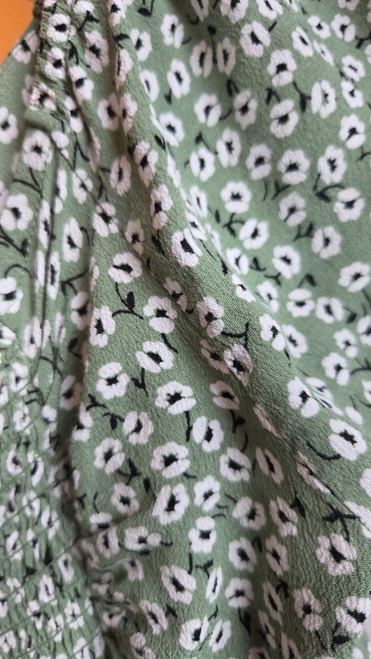 H&M Camicette: Damen Bluse Carmen Stil Grösse L – Usato da Weggis venduto da Leeclipse 3