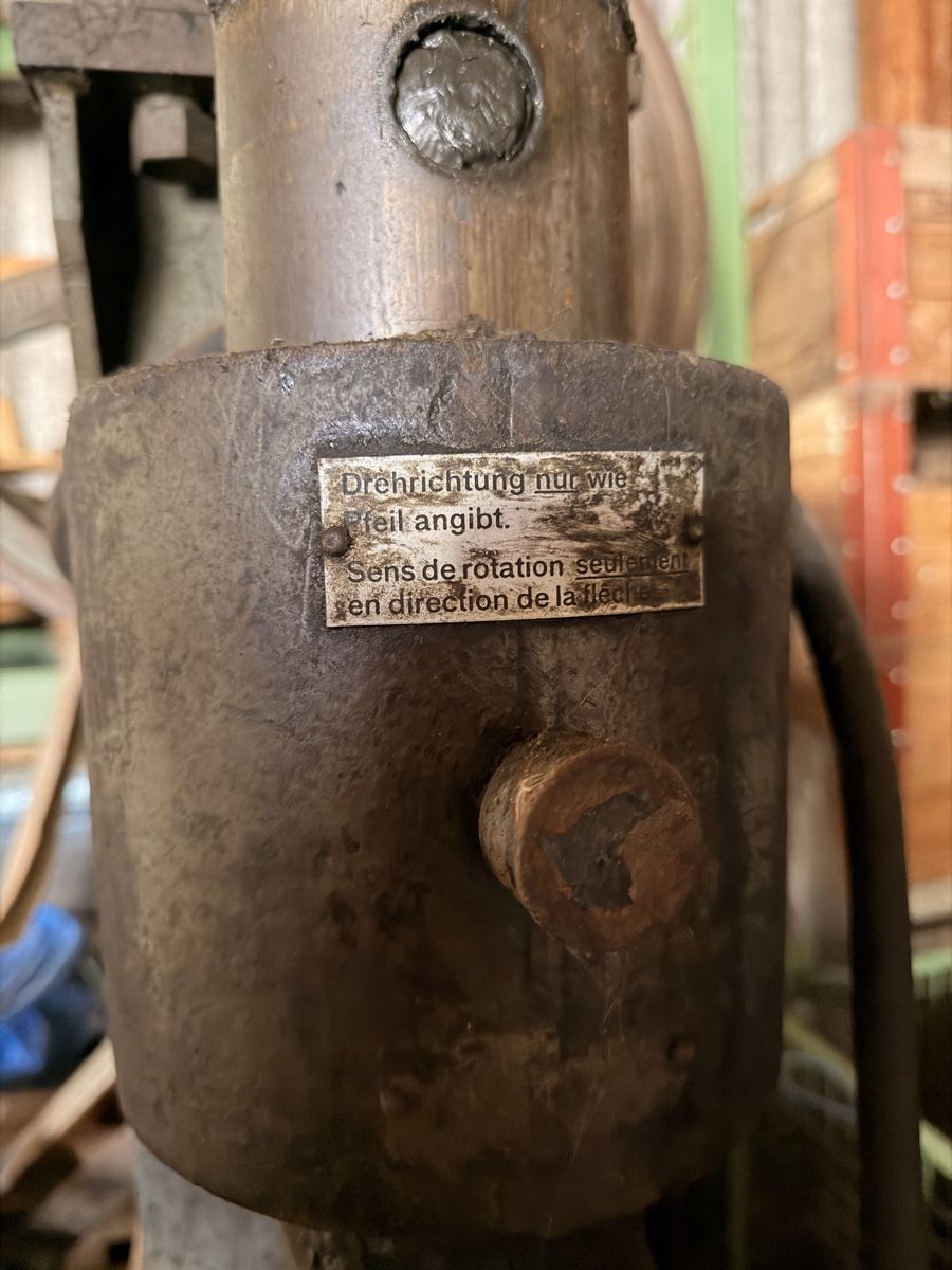 Tutte le macchine: Alte Holzspaltmaschine – Difettoso da Niederbüren venduto da Sir_Kajuju