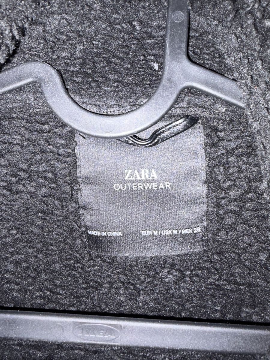 Zara Giacche: Veste noire  – Usato da Monthey venduto da Sevdije.Kololli 3