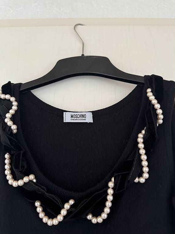 Top: Top Moschino Gr. 36 – Usato da Hütten venduto da bri_kkp6 1