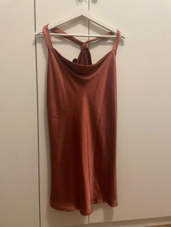 Satin Kleid, Grösse S, neuwertig für Sommer!