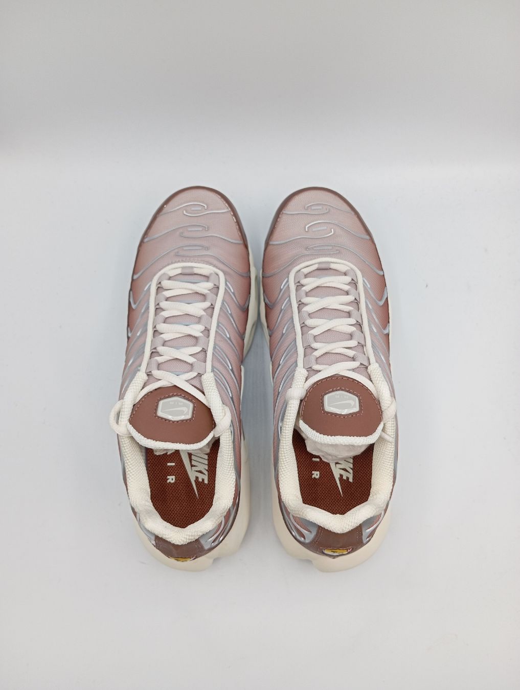 Nike Damenschuhe: Nike Air Max Plus (EU38.5) – Neu und originalverpackt aus Schaffhausen von outlez 4
