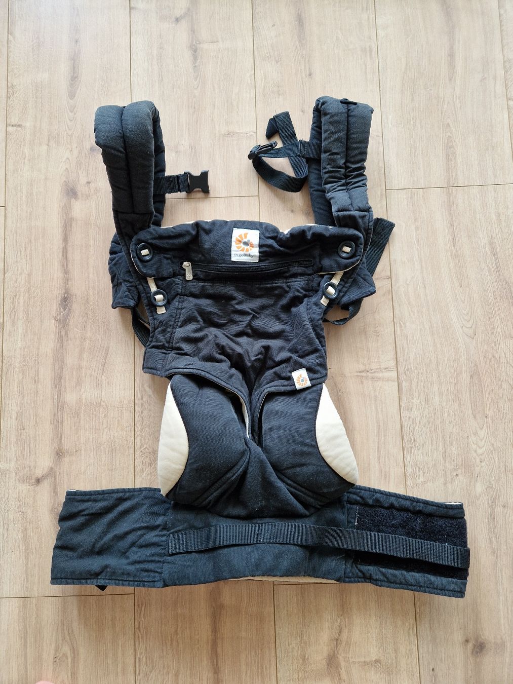 Ergo Baby Porte-bébés ventraux & dorsaux: ergobaby Babytrage 4 Position – D'occasion à Münsingen par MarcoTs 1