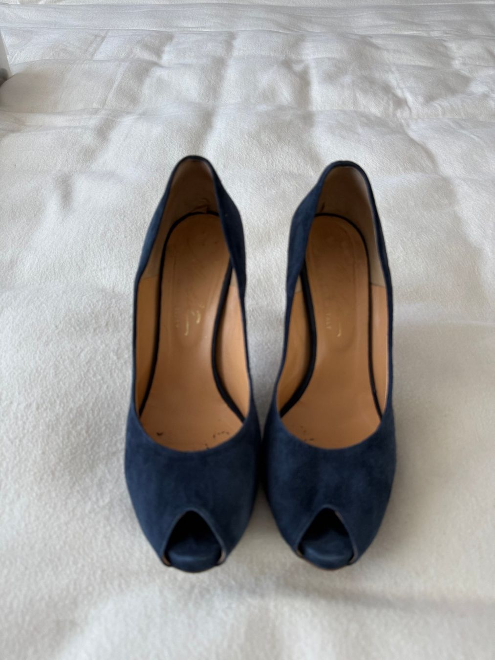 Scarpe da donna: Dunkelblaue Wildlederschuhe – Usato da Spreitenbach venduto da BritToSwiss