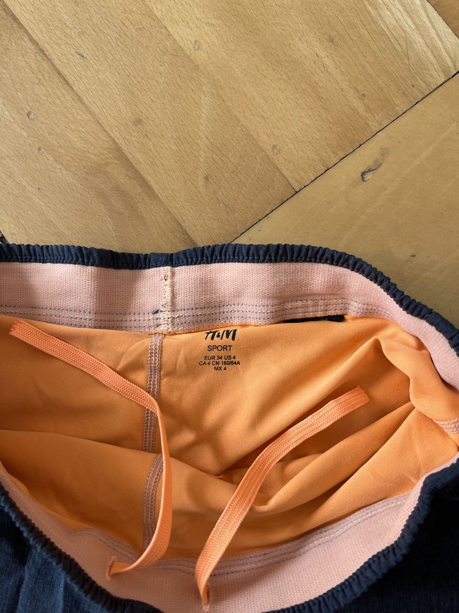 H&M Pantalons: H&M Sporthose – Neuf (Voir description) à Zürich par Closetbesties 1