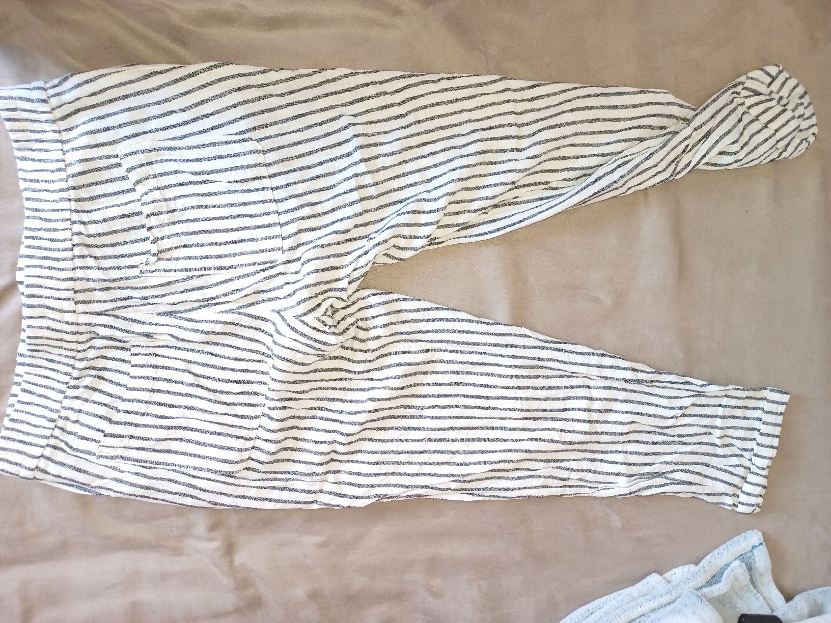 Pantaloni: pantalon rayé old navy – Usato da Servion venduto da josephine22 1