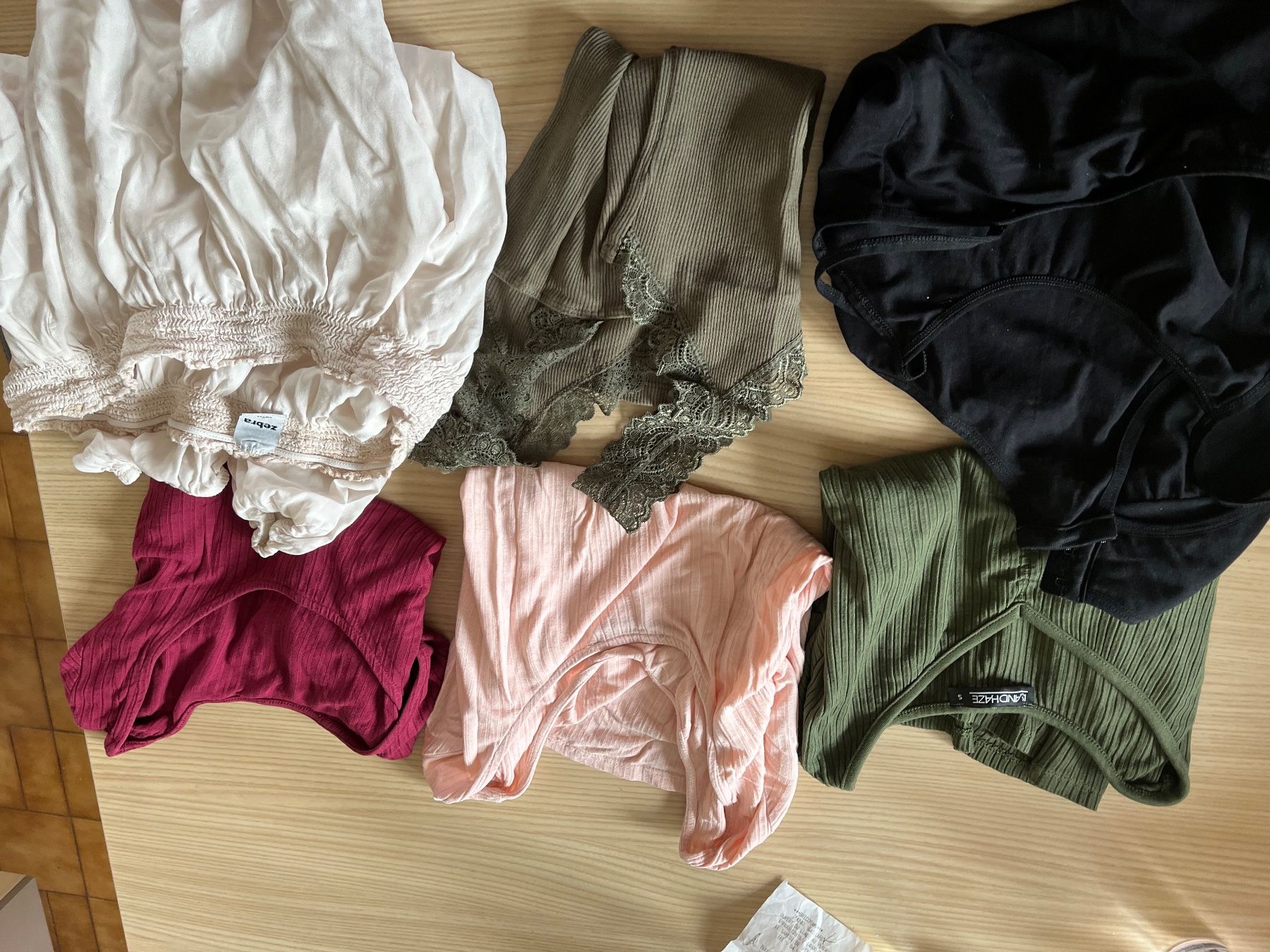Kleiderpakete: Lot 12 habits Taille S mel – Gebraucht aus Veyrier von kimedovapa 1