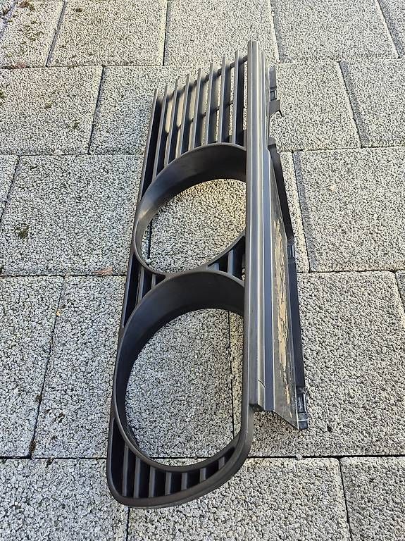 Fari: BMW E30 Scheinwerfer Grill – Usato da Seedorf UR venduto da DomSom01 1