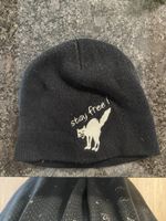 Schwarze Wintermuetze mit Katze - Stay Free! Motiv🐈‍⬛