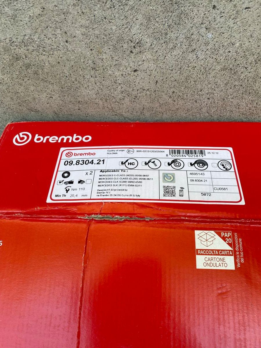 Brembo Tutti pezzi di ricambio auto: Mercedes Bremsscheibe/ Beläge vorne – Nuovo e nell'imballaggio originale da Frauenfeld venduto da sebiseiterle 1