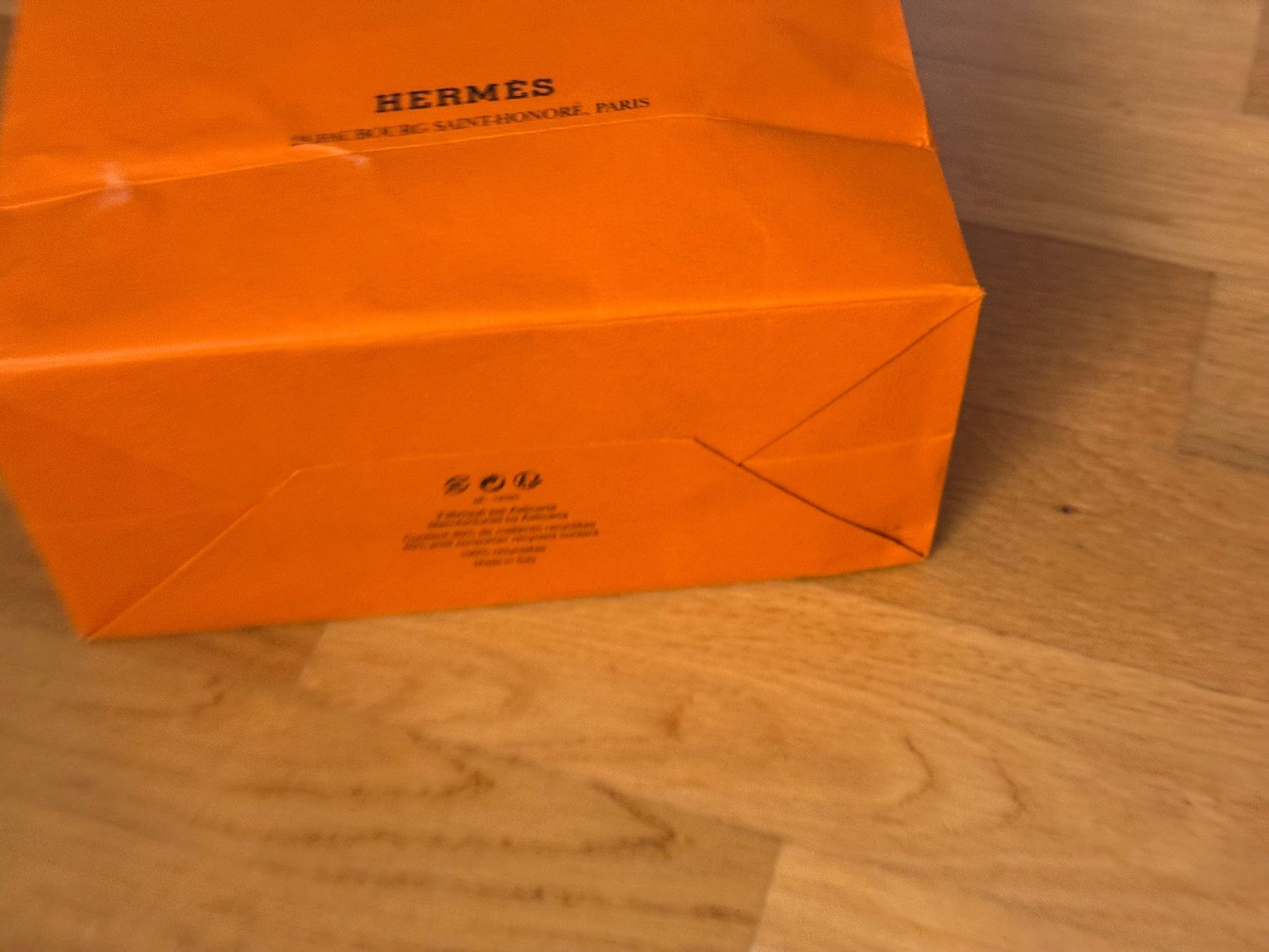 Papiere: Hermes Geschenktüte / Papiertüte – Gebraucht aus Zürich von wtpooh 2