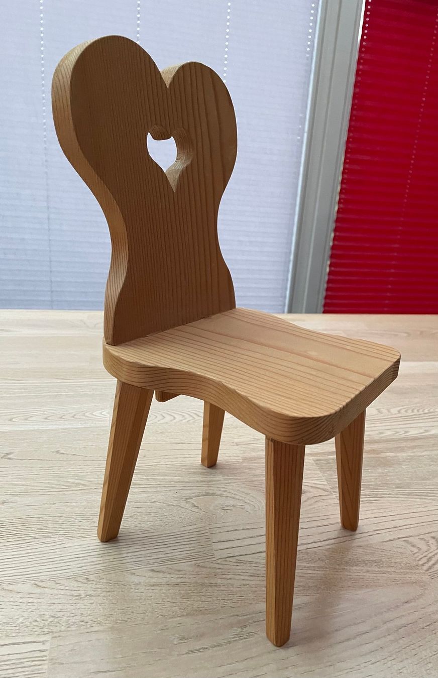 Tutte le decorazioni: Holzstuhl als Dekostück – Usato da Schnaus venduto da sueg01 1