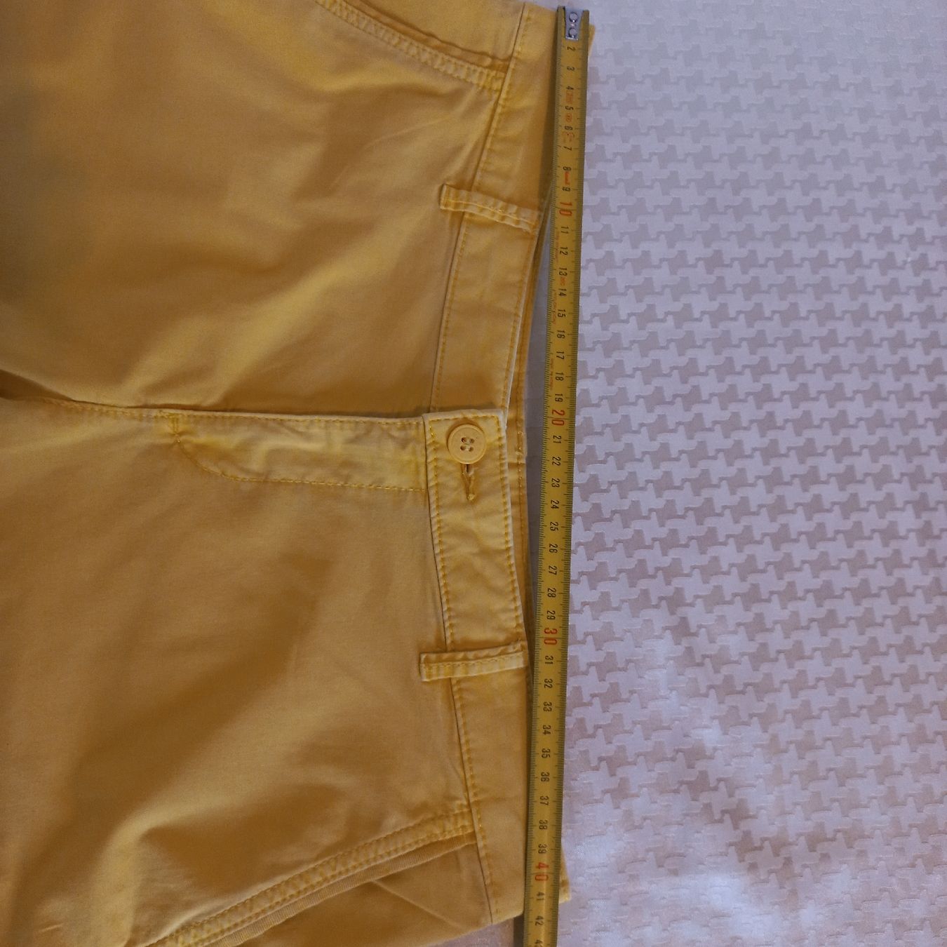 Pantaloni: Short Esprit jaune coton taille 40  – Usato da Dompierre FR venduto da fat_xth5 3