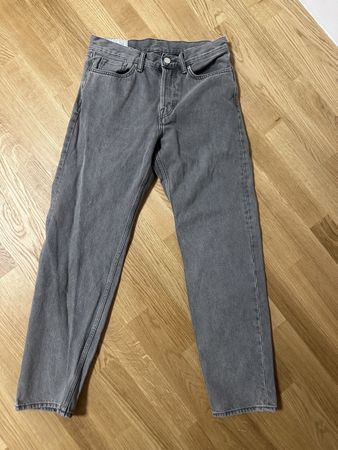 1x getragene, Graue H&M relaxed fit Jeans Grösse 30/32
